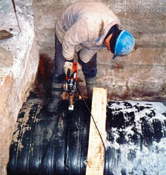 Pipes and equipment for the Vyborg collector in Kyiv
